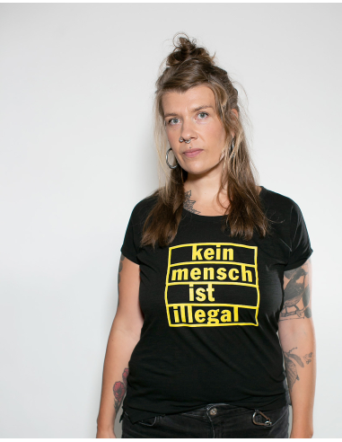 Kein Mensch ist illegal - No Borders - T-Shirt fitted -